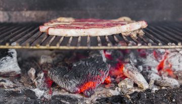 Ni leña ni asador: el truco para que el asado salga más rápido y sabroso