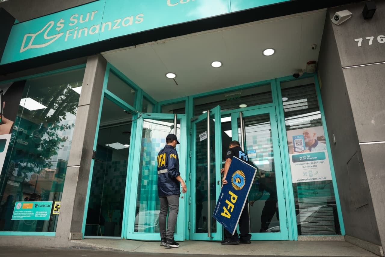 Allanamiento en Sur Finanzas, sede central de la financiera ligada al “Chiqui” Tapia y el club Banfield