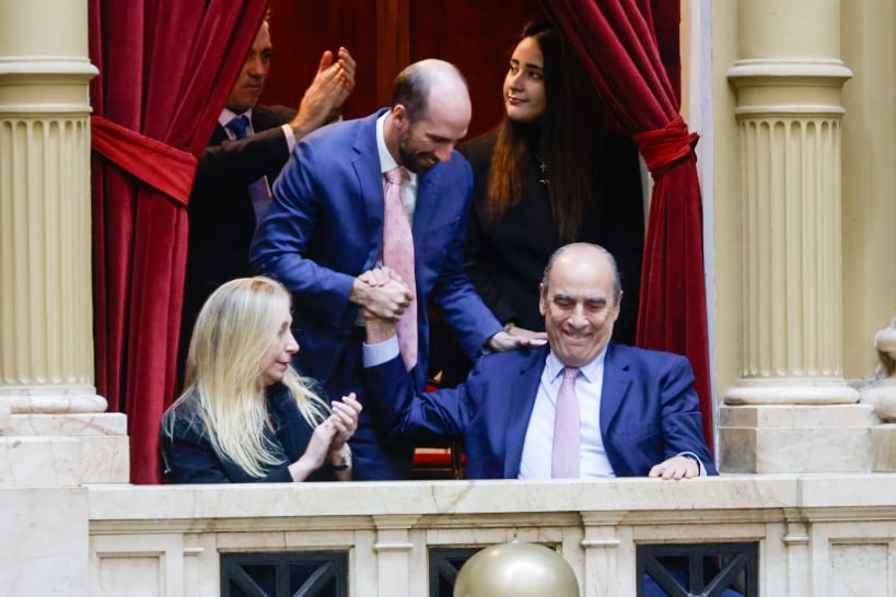 Karina Milei y Guillermo Francos festejan la sanción de la ley bases y el paquete fiscal