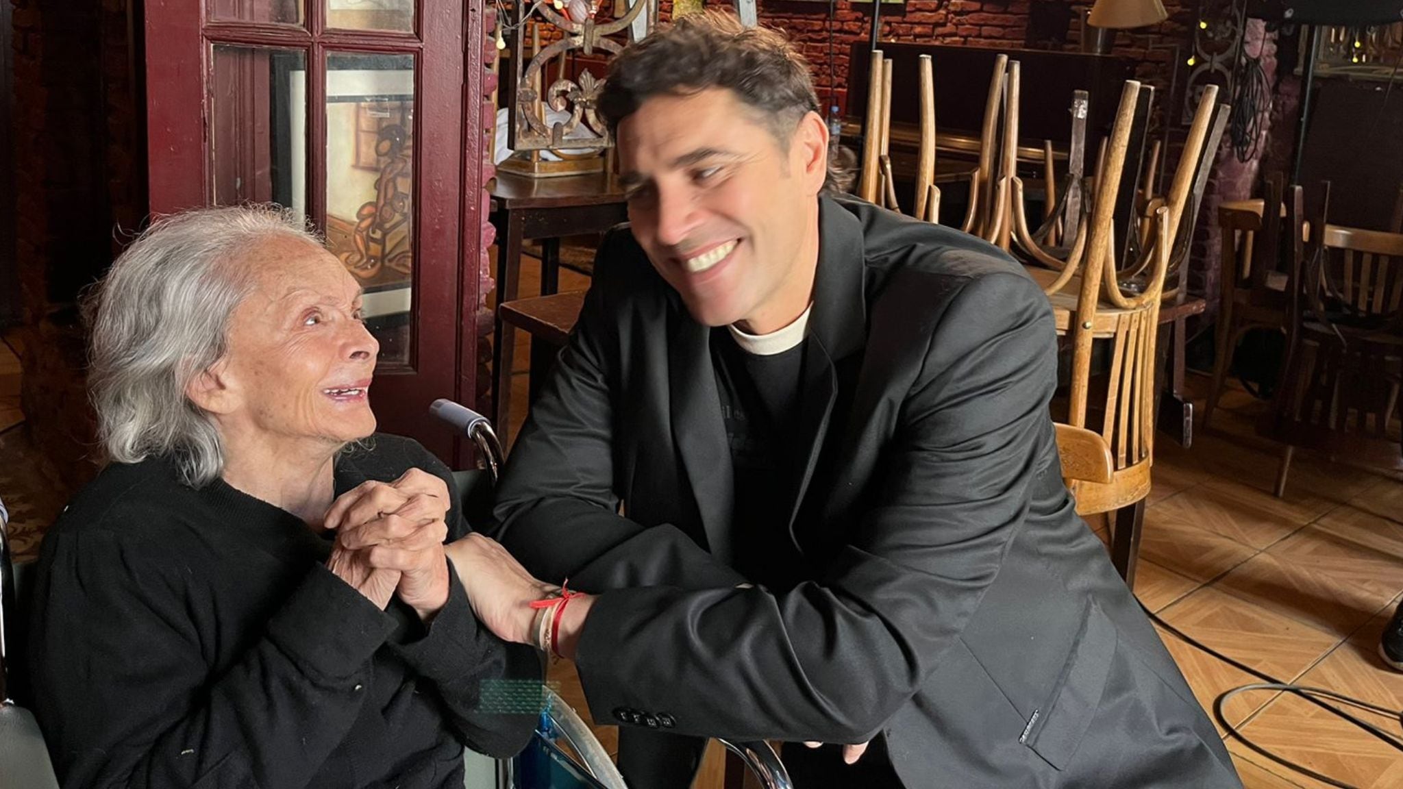 Cecilia Leoni con Matías Alé, otra de las figuras del mundo artístico que suele refugiarse en La Dama