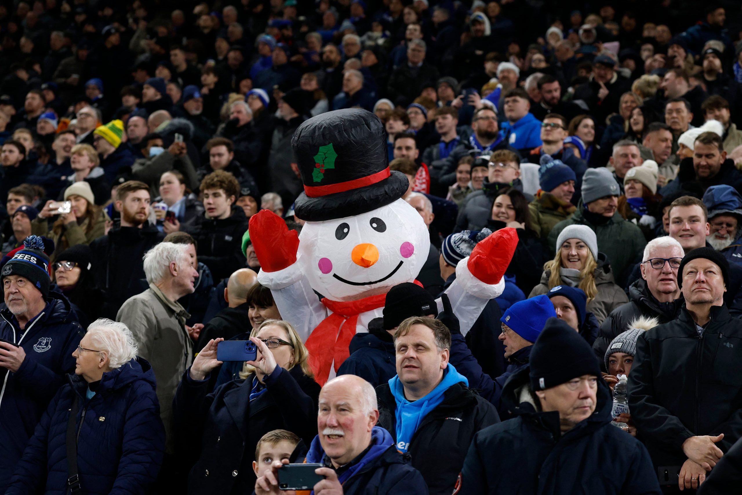 Everton vs Arsenal por la fecha 17 de la Premier League del 2025.