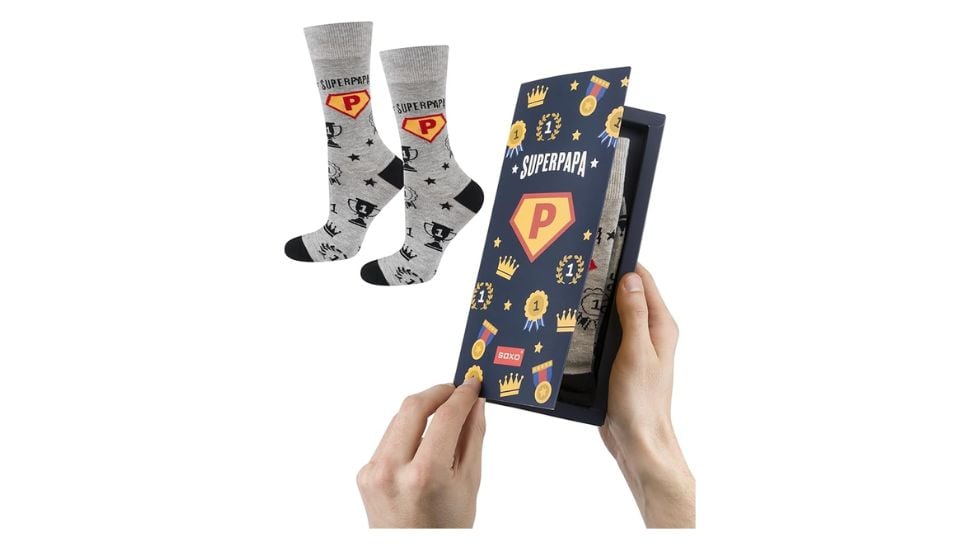 Calcetines con diseño 'Superpapa'.