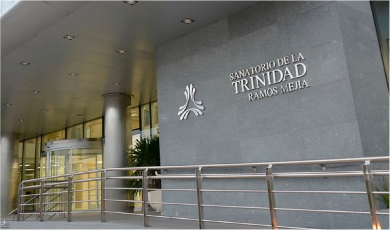 La menor está internada en el Sanatorio de la Trinidad. (Foto: Elegí Mejor)