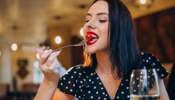 Qué es la “vitamina P”: el factor que favorece la digestión, según la ciencia