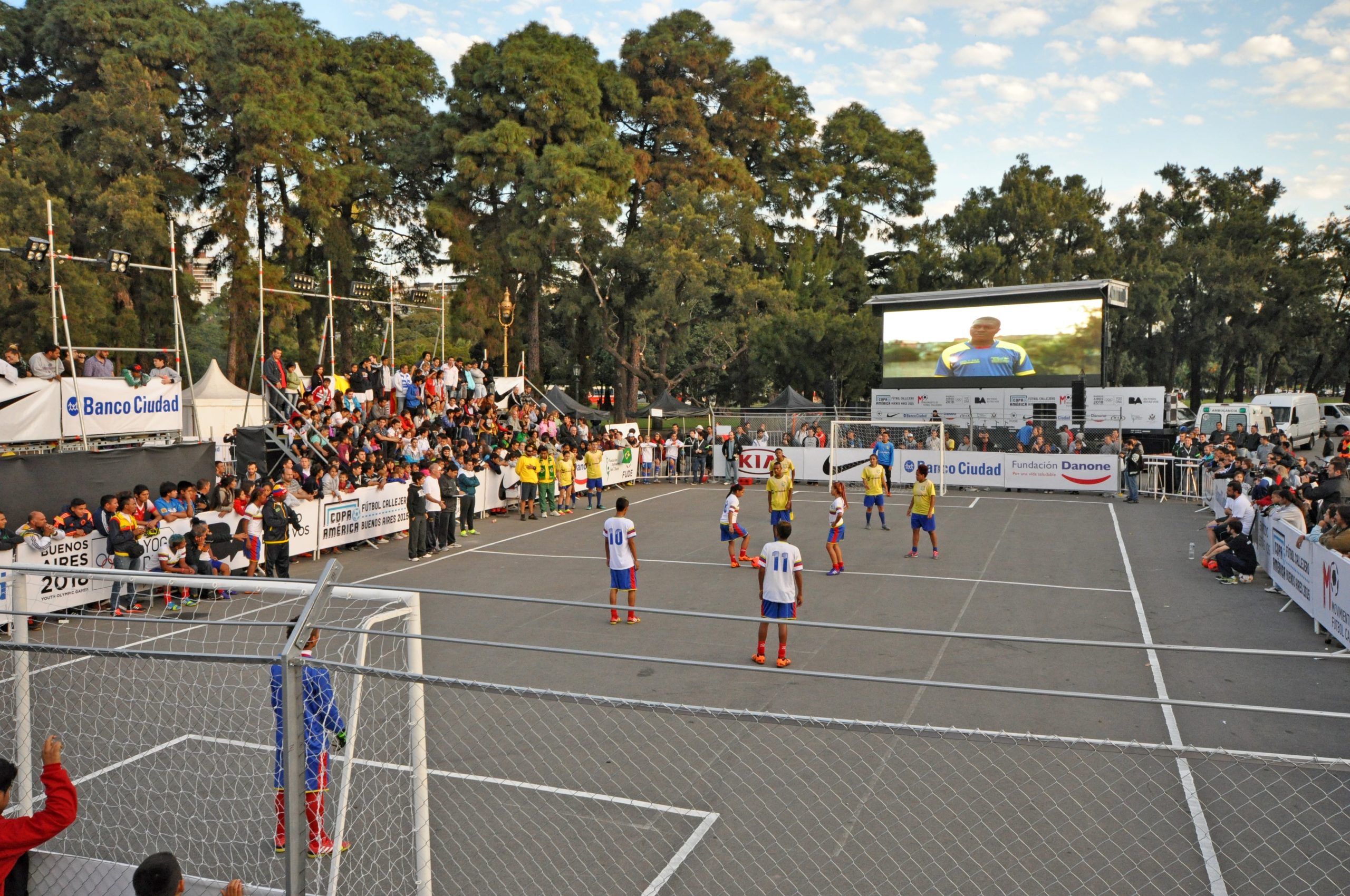El fútbol callejero es una disciplina que se juega sin árbitro donde el comportamiento también define el resultado.