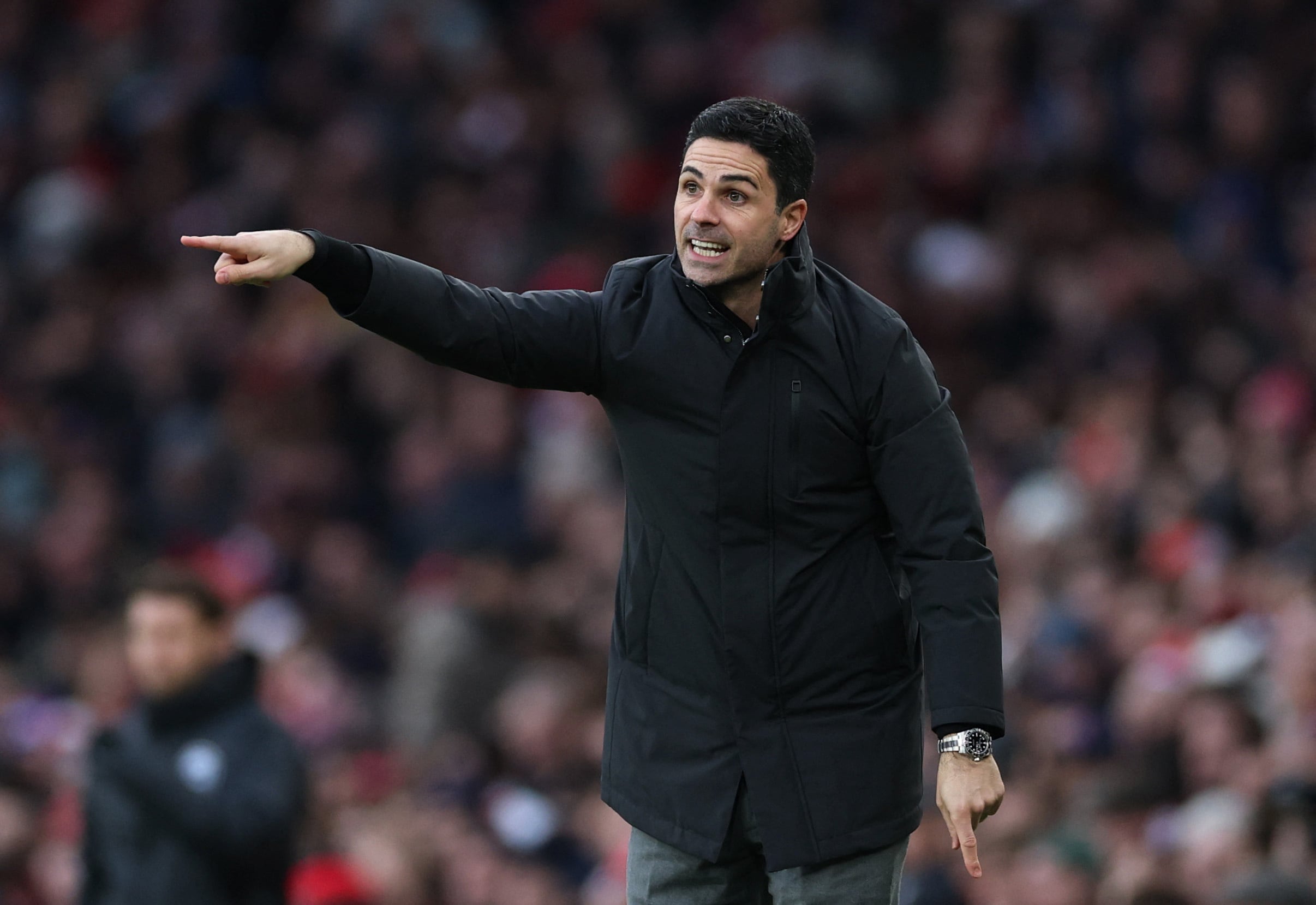 Arsenal vs Brighton por la fecha 18 de la Premier League del 2025.