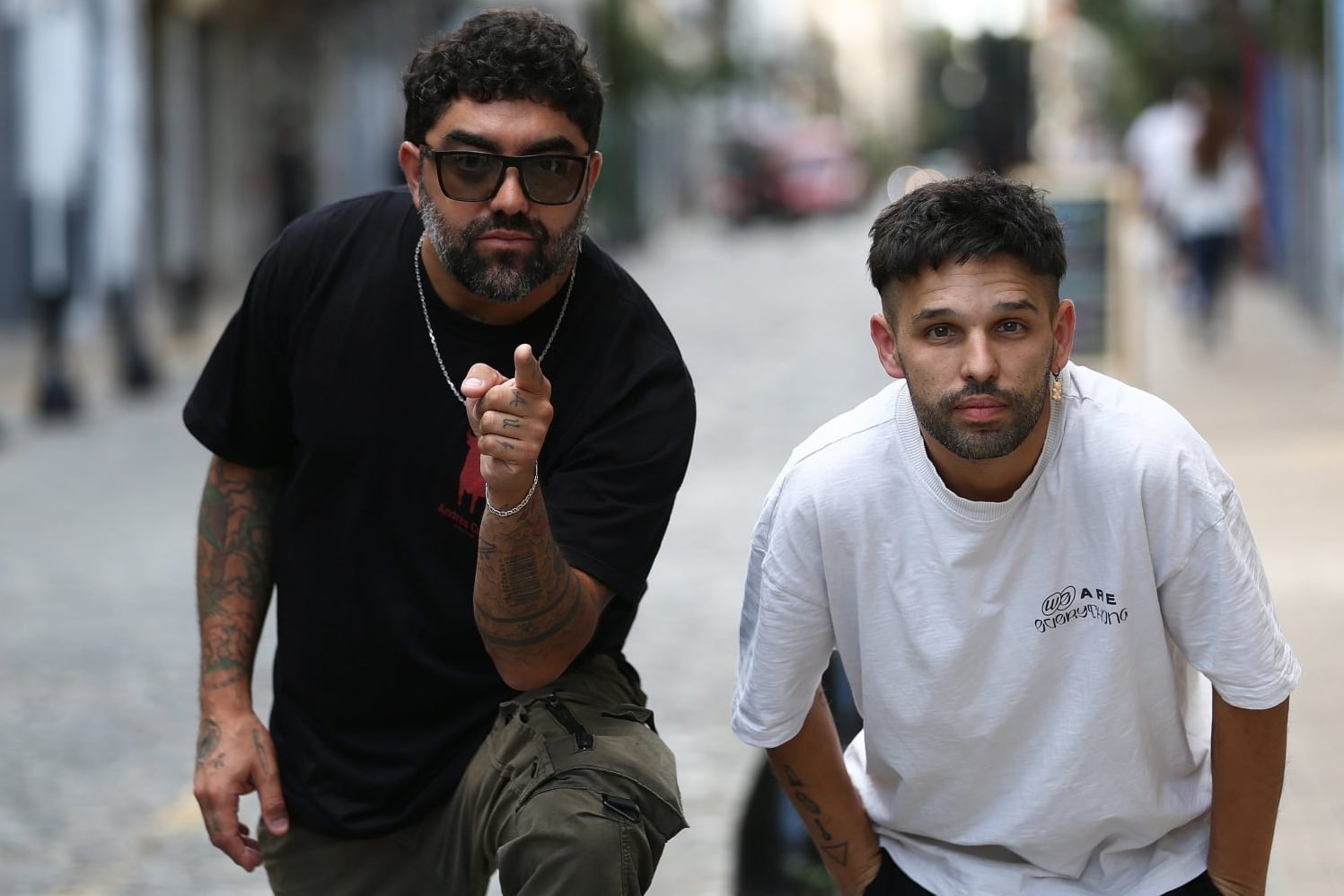 Francisco Lago y Nahuel Piscitelli, voz y guitarra de Cruzando el Charco