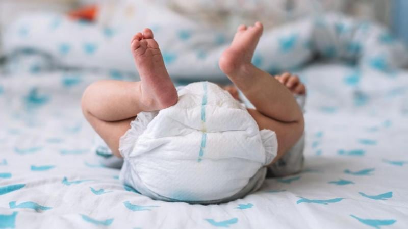 Es importante asegurarse de que la piel d elos bebés no se encuentre muy irritada por el sudor