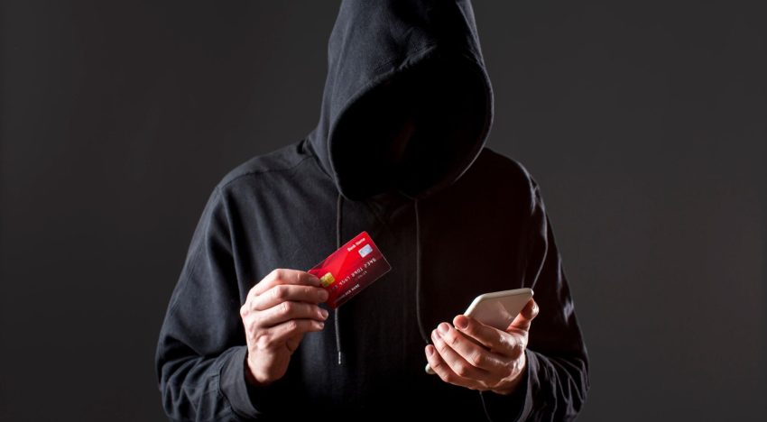 Es hondureña, vive en Texas y perdió cientos de dólares por una estafa migratoria: “Todo parecía real”