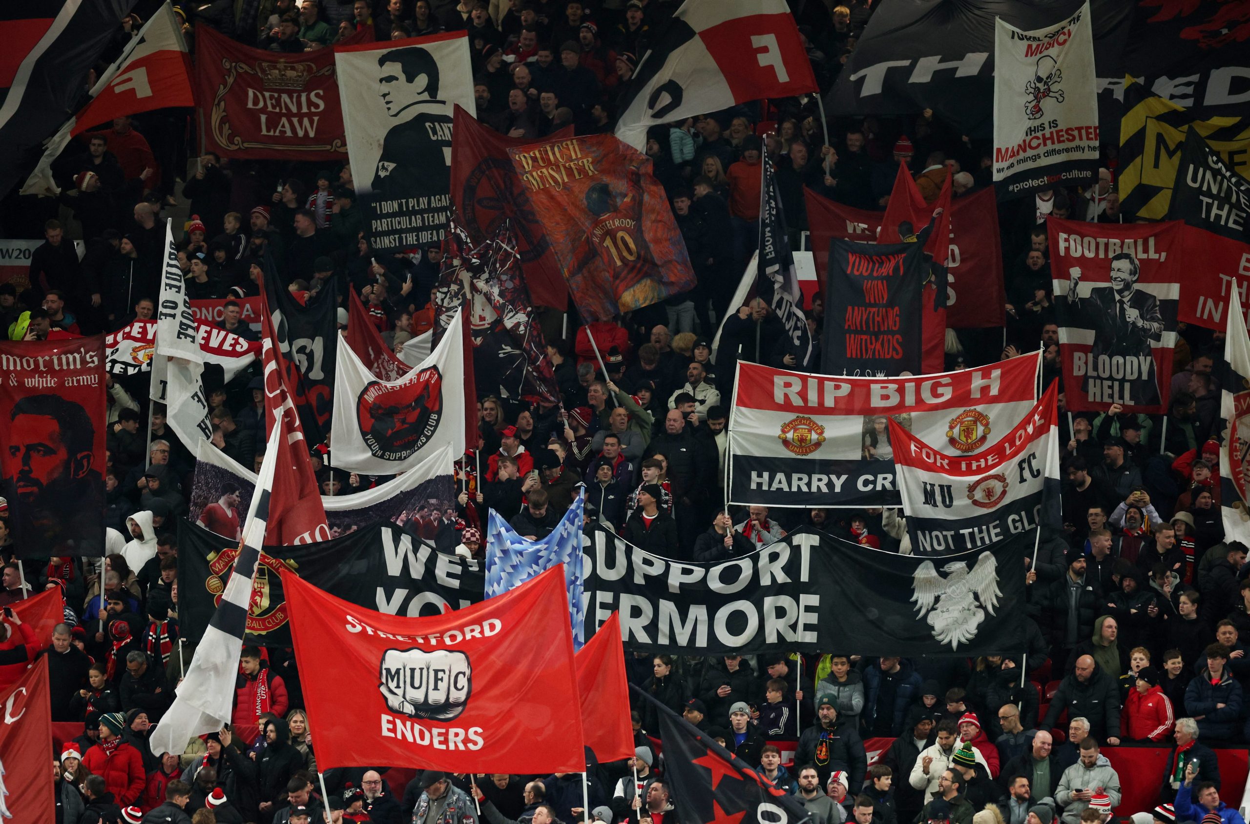 Man. United vs Wolves por la fecha 19 de la Premier League del 2025.