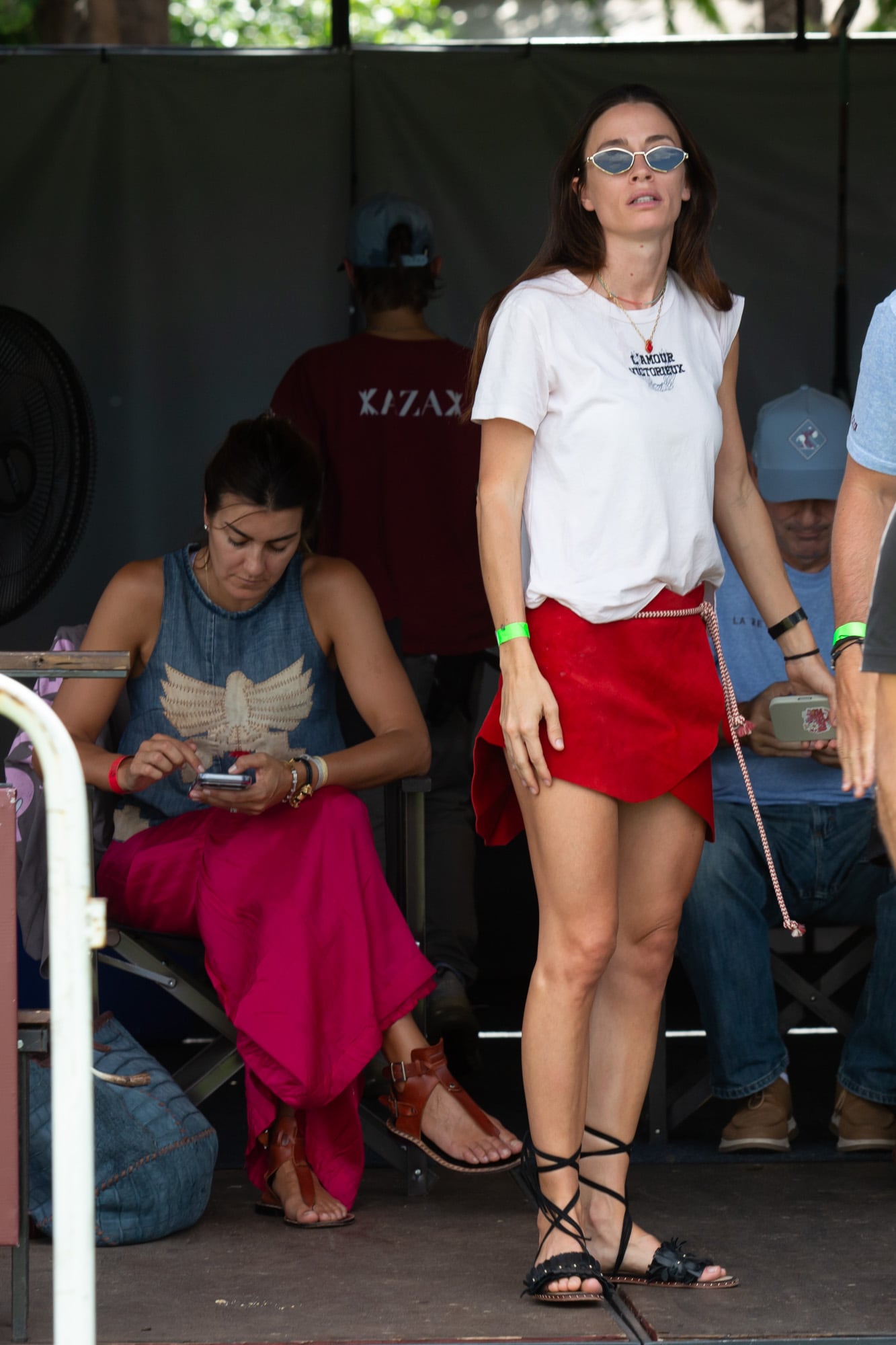 María José Vercellino y Ángeles Pedreira en el palenque de La Zeta Kazak