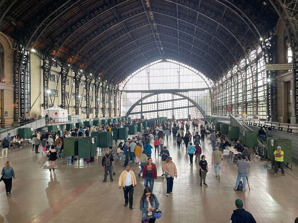 Las elecciones en Chile transcurren sin incidentes