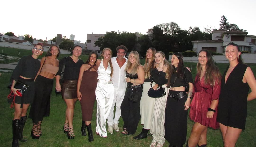 Nicolás Cabré y Rocío Pardo sellaro su amor en una ceremonia íntima. (Foto: Instagram/rrociopardo).