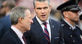 Las cuestionadas tácticas de Hegseth en Venezuela se convierten en un problema para Trump