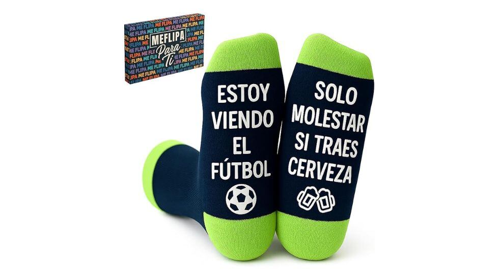 Par de calcetines para fans del fútbol.