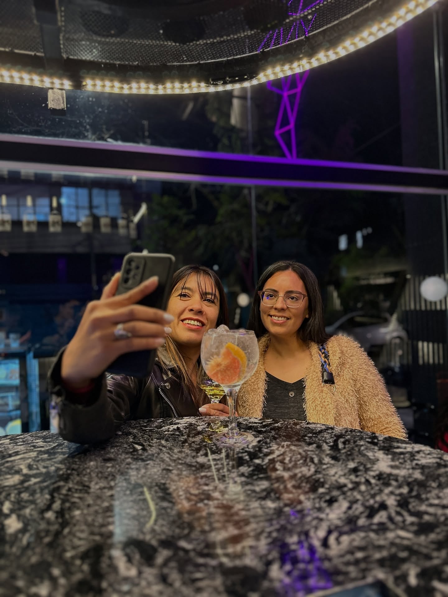 Las actividades de Rubí Wine Bar son publicadas todos los meses en sus portales oficiales