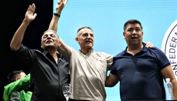 La CGT marcha en protesta contra la reforma laboral junto con las CTA, los piqueteros, la izquierda y sectores del PJ