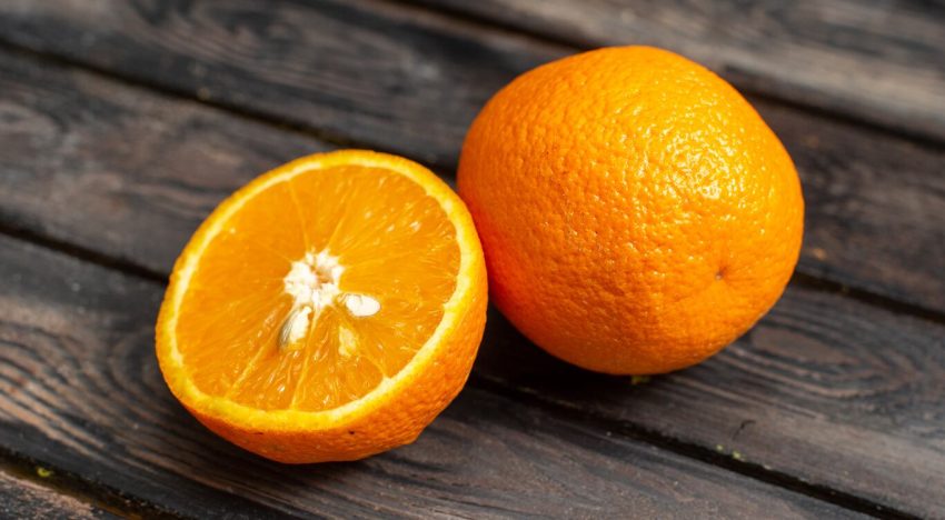 Budín de naranja en licuadora, ideal para Año Nuevo: cómo hacerlo sin azúcar, con almendras y en pocos minutos