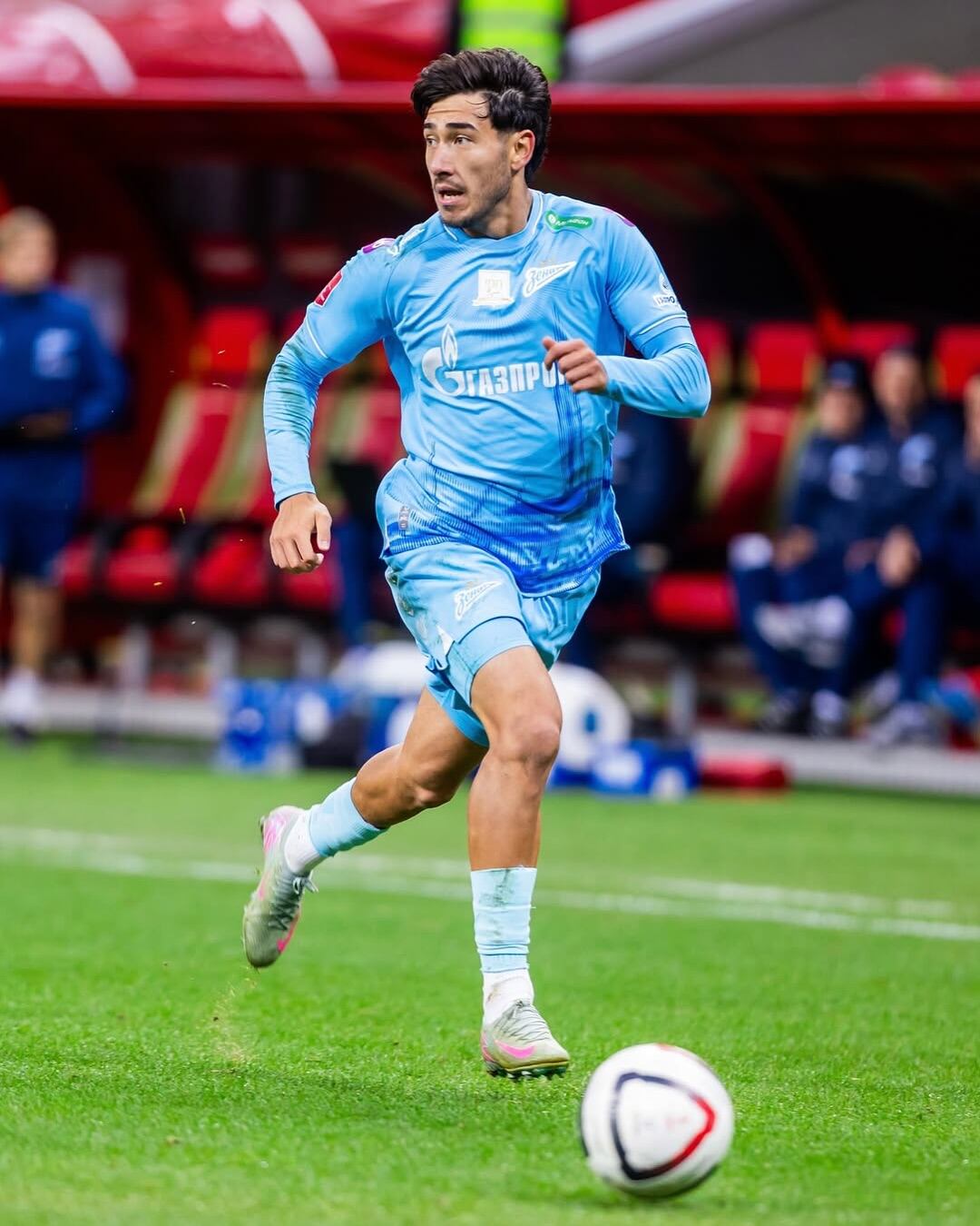 Román Vega, uno de los apuntados por River para el mercado de pases. (Foto: romaanvega/IG)