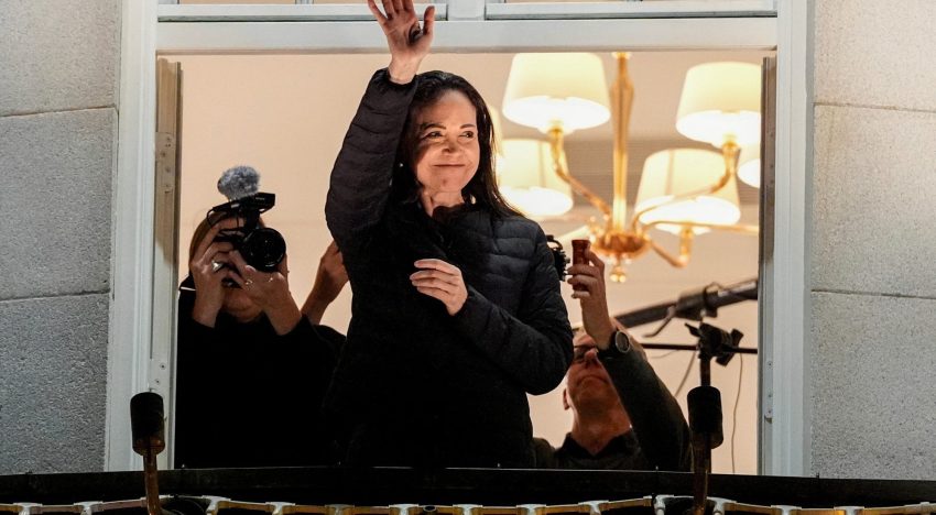 María Corina Machado salió de la clandestinidad y se mostró en público por primera vez en Oslo