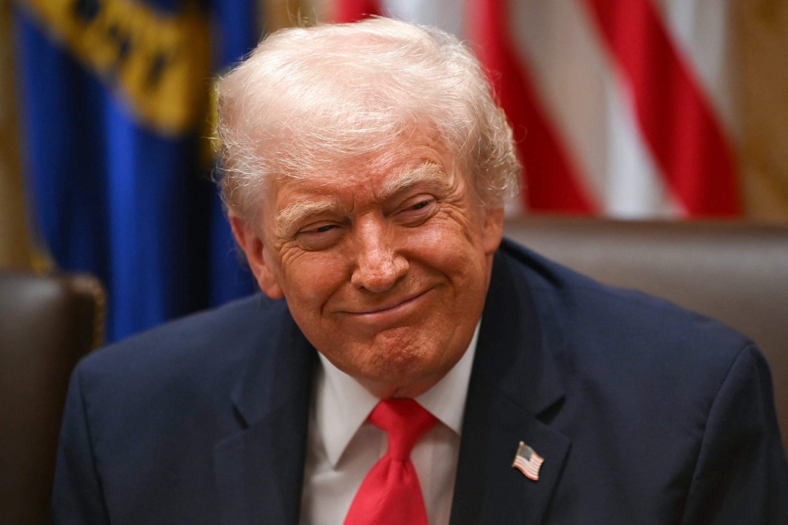 Donald Trump en una reunión con su gabinete