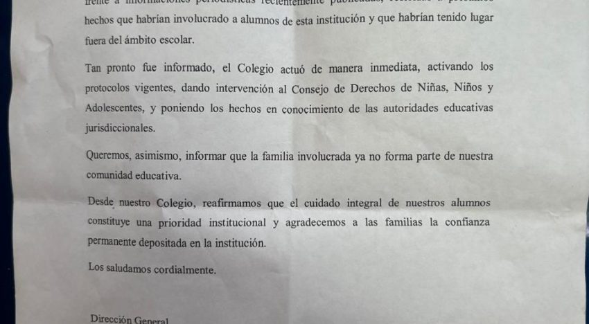 El comunicado de la escuela en donde un empresario fue acusado de abusar de los compañeros de su hijo