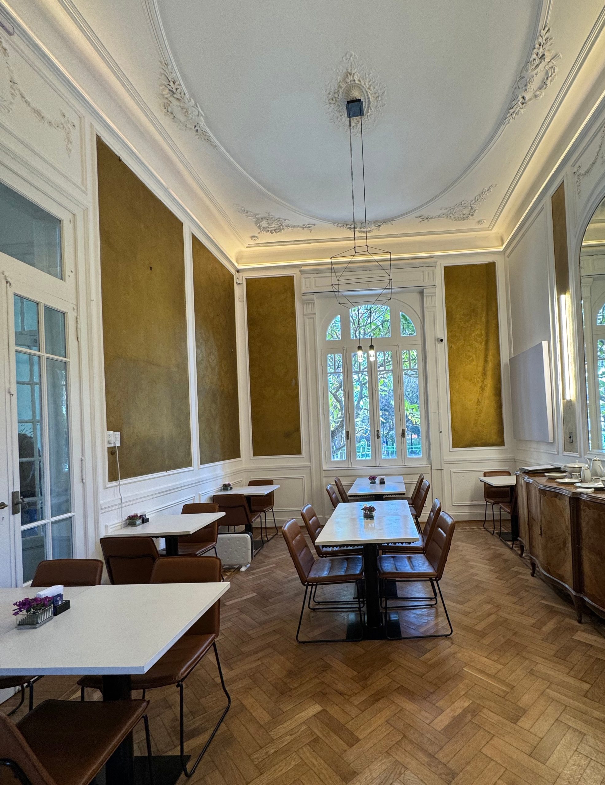 Casa Bogotá está abierta todos los días para desayunar y almorzar.