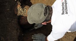 Hallan enterradas vasijas repletas de monedas romanas de 1800 años de antigüedad