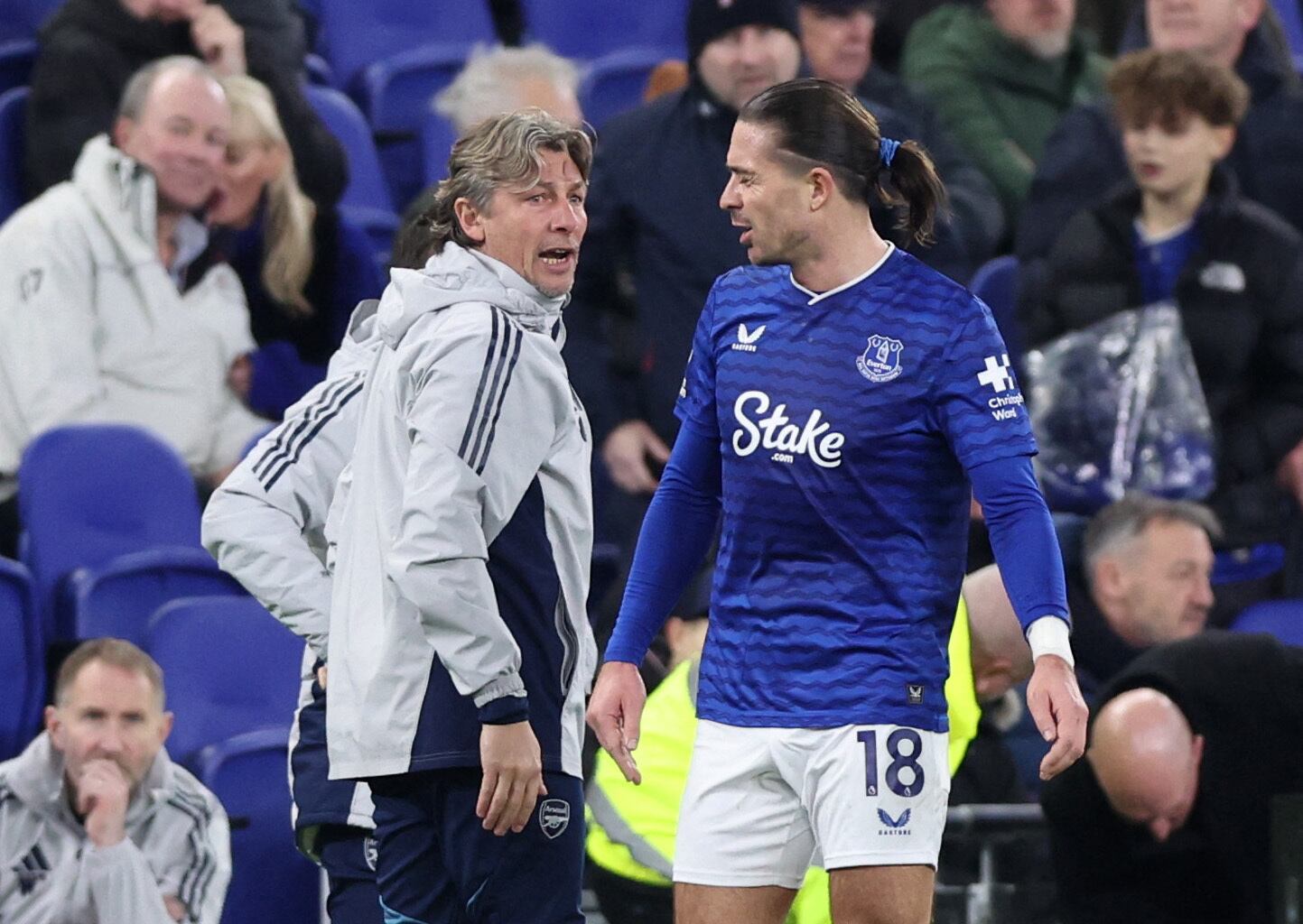 Everton vs Arsenal por la fecha 17 de la Premier League del 2025.