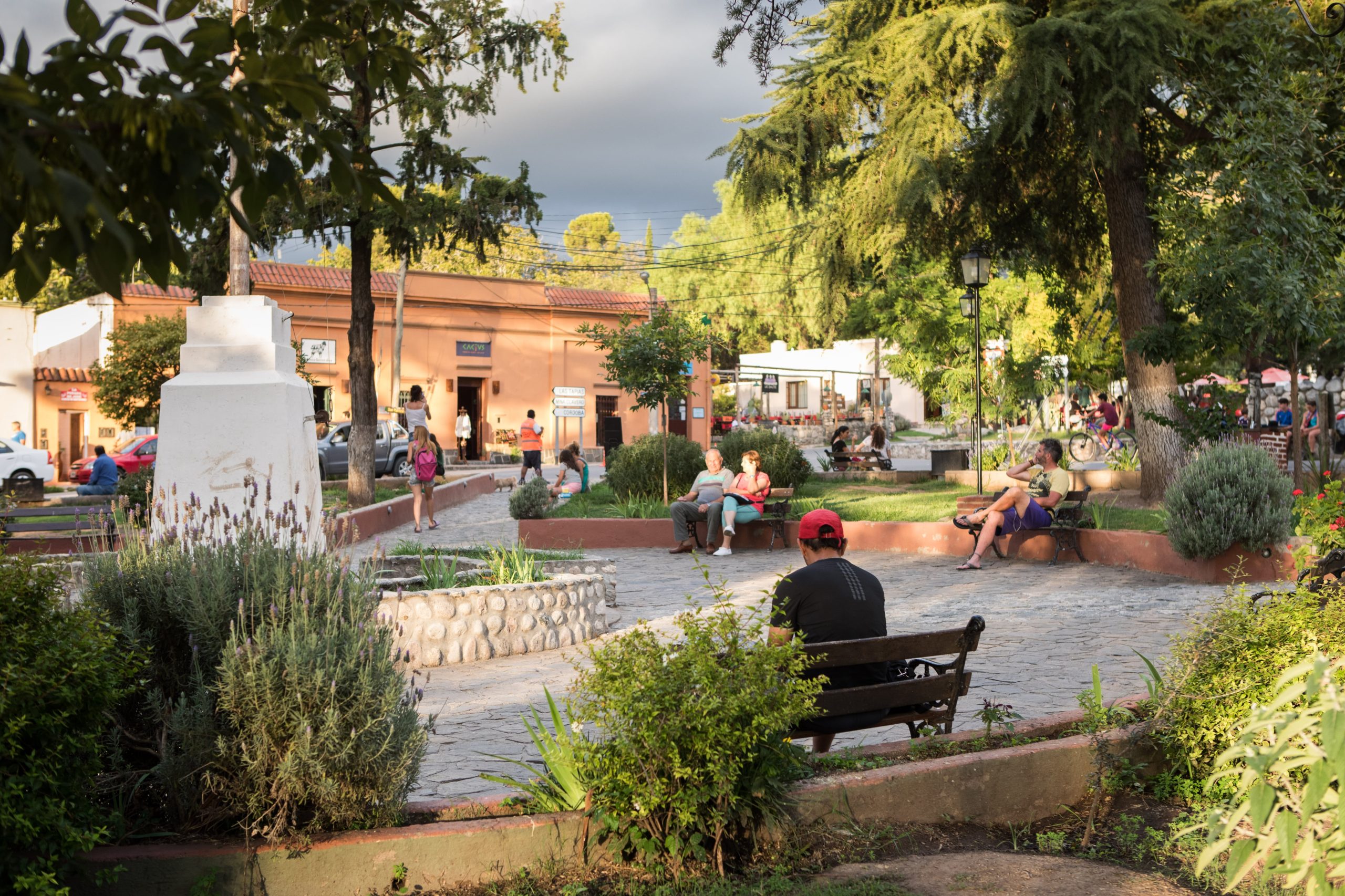 La plaza de San Javier es punto de encuentro de la localidad.