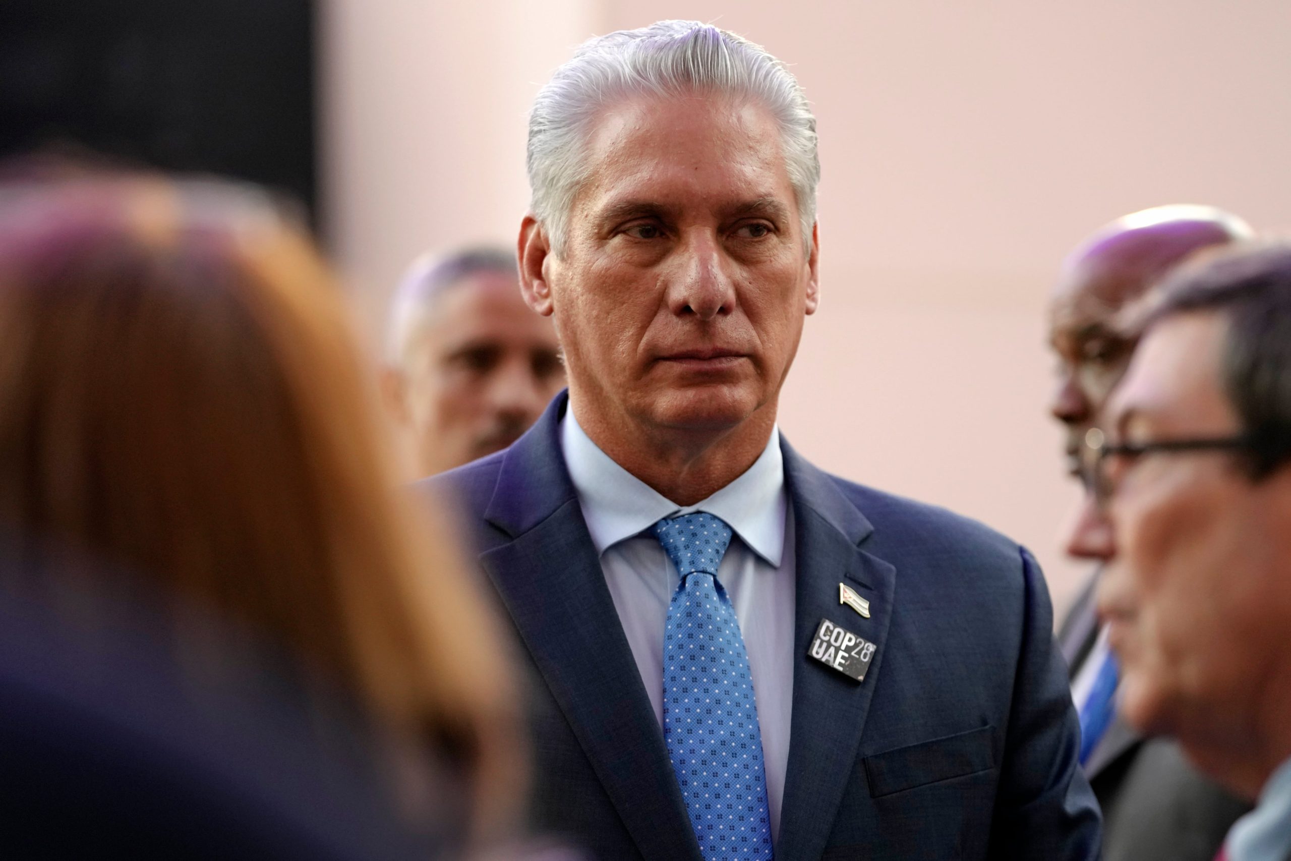 ARCHIVO - El presidente de Cuba, Miguel Díaz-Canel, aseguró que los cubanos que murieron lo hicieron “en combate directo contra los atacantes