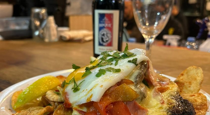 El bodegón de 1914 que se mantiene vigente con sus platos voluminosos y una especialidad muy original