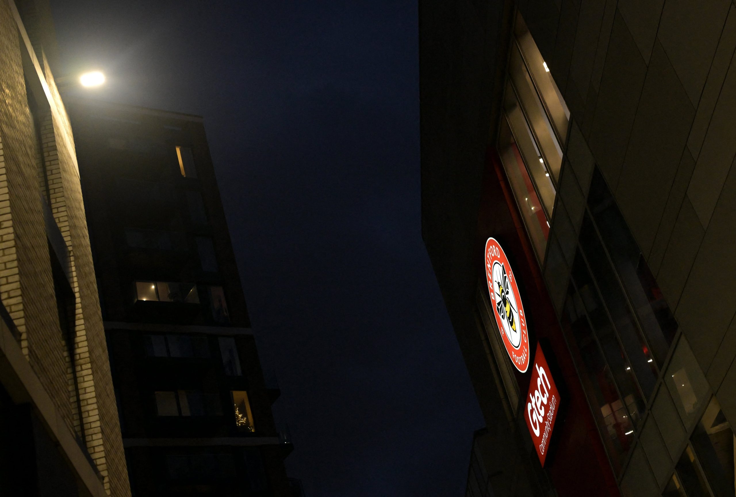 Brentford vs Tottenham por la fecha 19 de la Premier League del 2026.