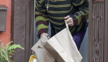 El drama de Mickey Rourke, a un paso de ser desalojado de su vivienda