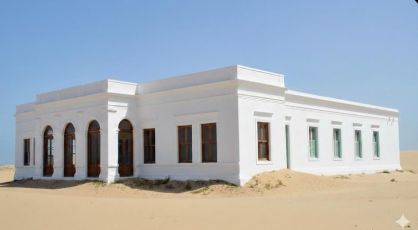 La historia detrás de un mítico hotel que fue tragado por la arena en la costa argentina