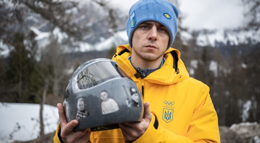 El piloto de ‘skeleton’ ucranio Vladylsav Heraskevych, descalificado de los Juegos por usar un casco con imágenes de atletas fallecidos en la guerra