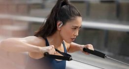 Expertos advierten cuál es el error más común al usar auriculares en el gimnasio