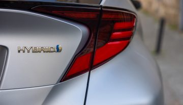 ¿Cuánto dura la batería de un auto híbrido?