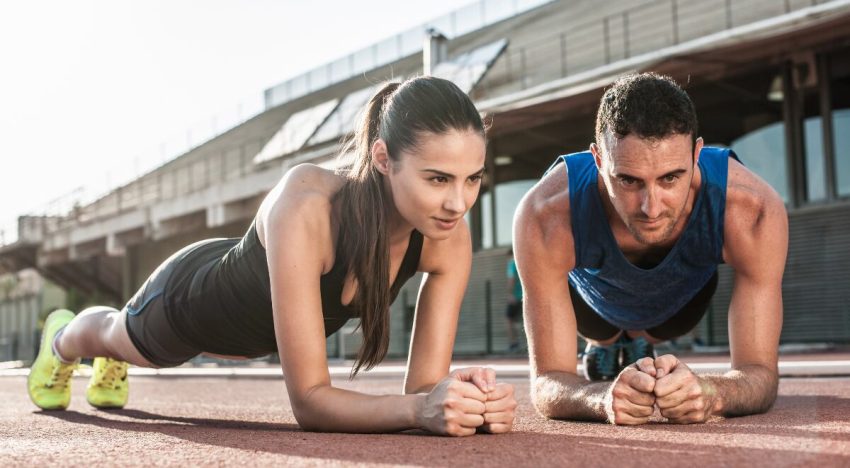 Equípate por menos: las prendas deportivas ligeras y baratas que triunfan esta primavera