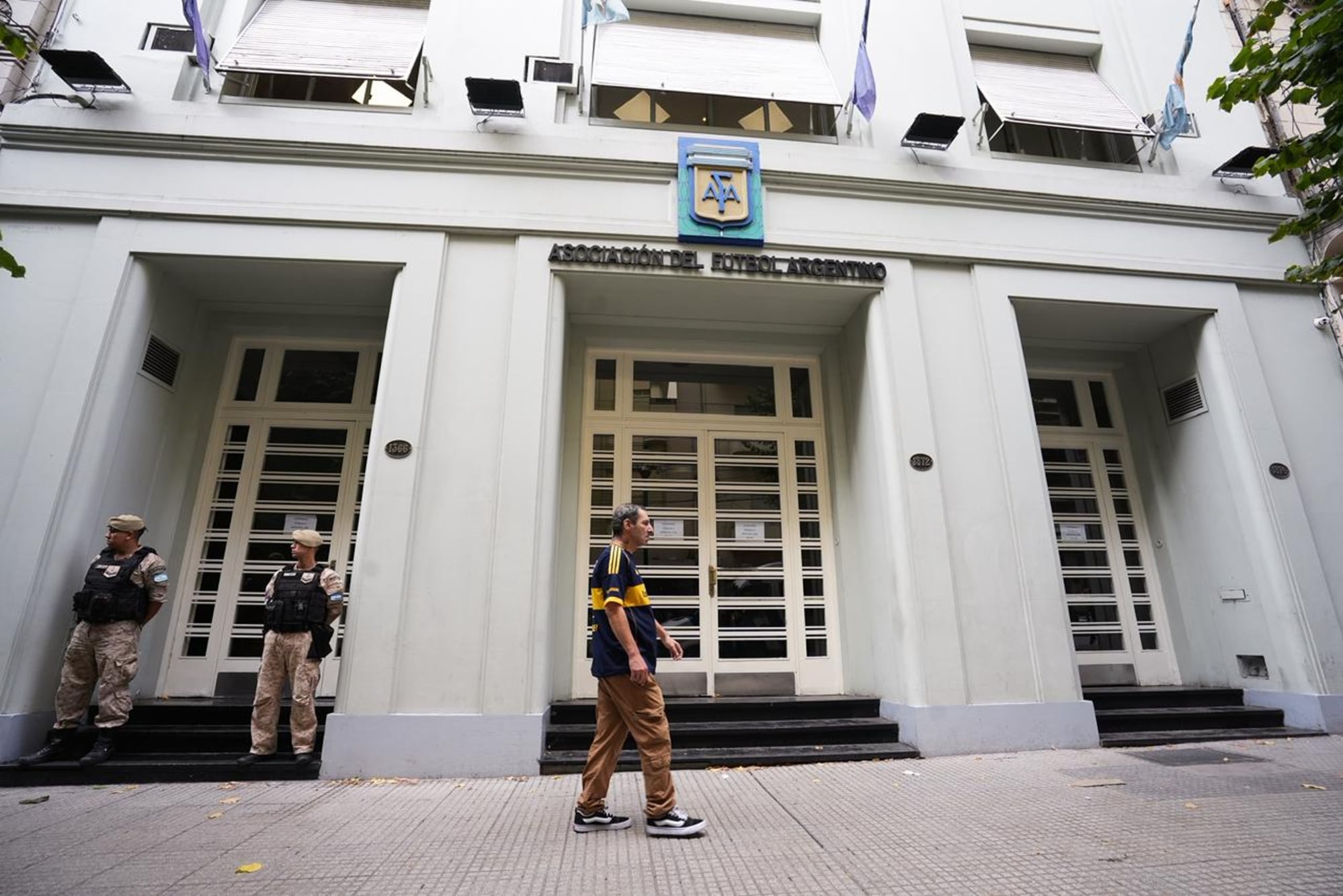 Allanamiento en la sede de la calle Viamonte de la AFA