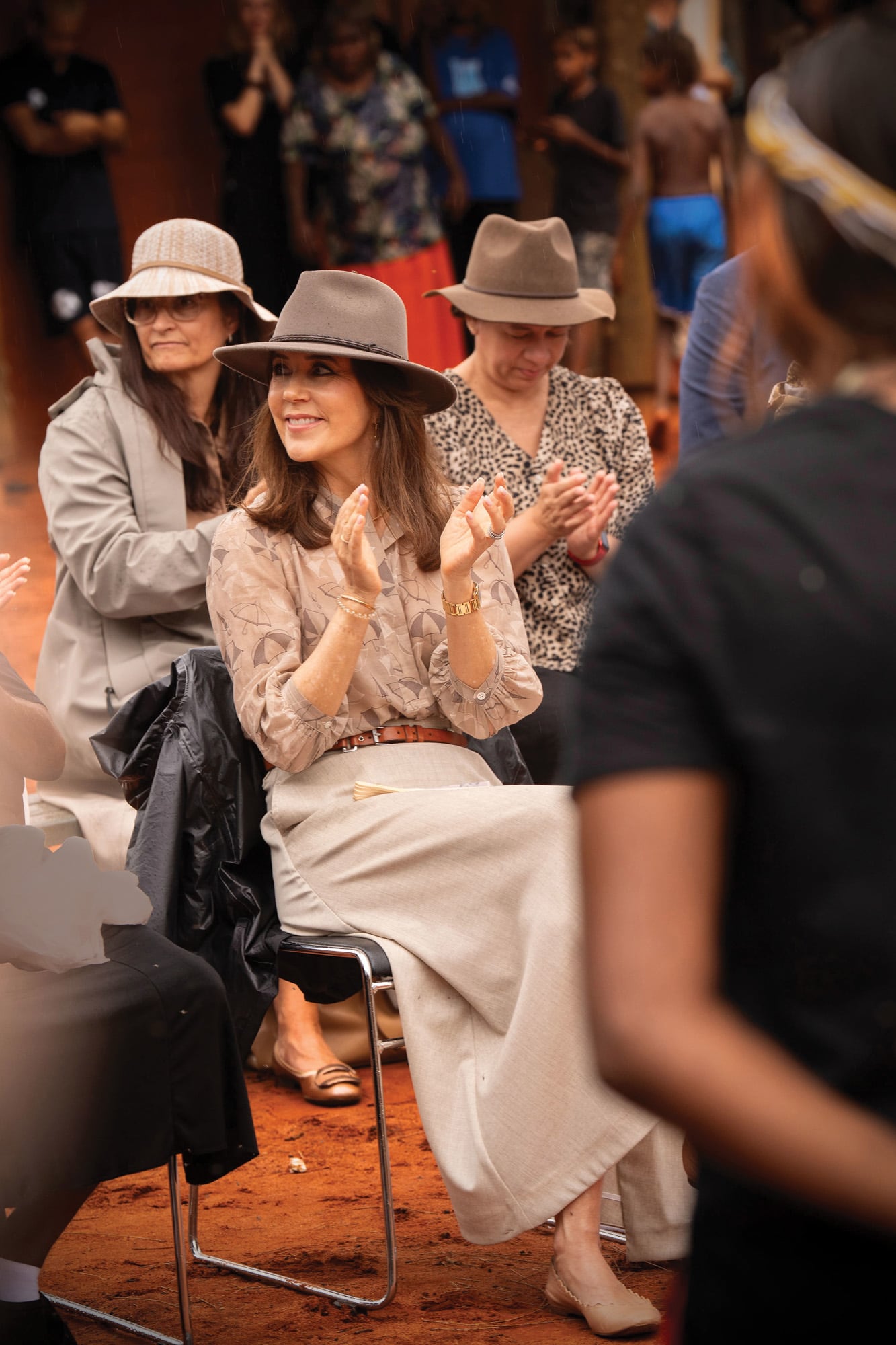 En su primer día de gira, Mary participó de un acto de bienvenida organizado en el Centro Cultural del Parque Nacional Uluru-Kata Tjuta