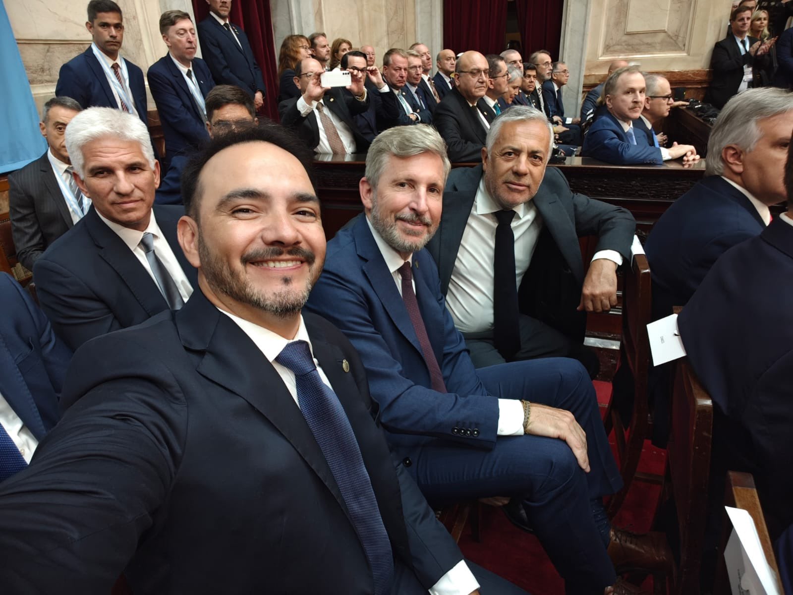 Los gobernadores aliados, en el Congreso, el día que Milei abrió la Asamblea Legislativa