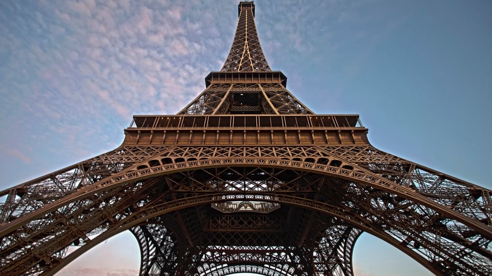 Se cumplen 136 años de la inauguración de la Torre Eiffel, un ícono de París