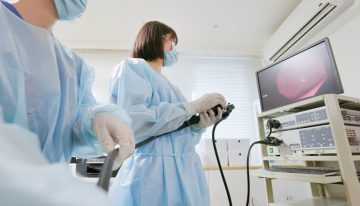 Sube el salario en California: estos trabajadores de salud cobrarán más a partir del 1° julio de 2026