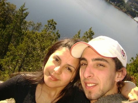 Se conocieron en el colegio, se plantearon salir con otras parejas y tomaron una decisión: “Se nos pasó la vida”