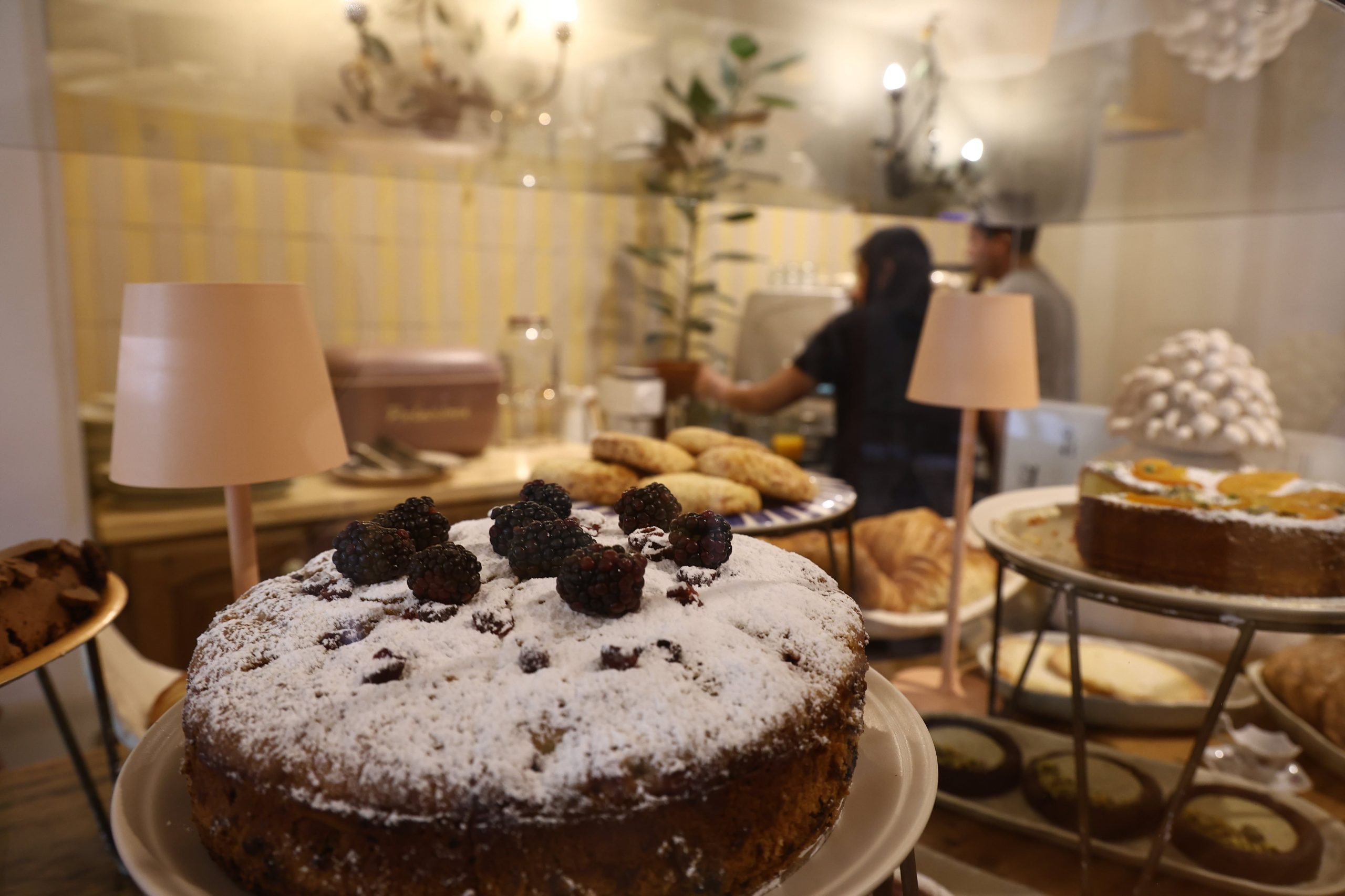 Algunos de los favoritos son la torta de polenta, almendras y naranja y la cookie con chocolate y pistacho