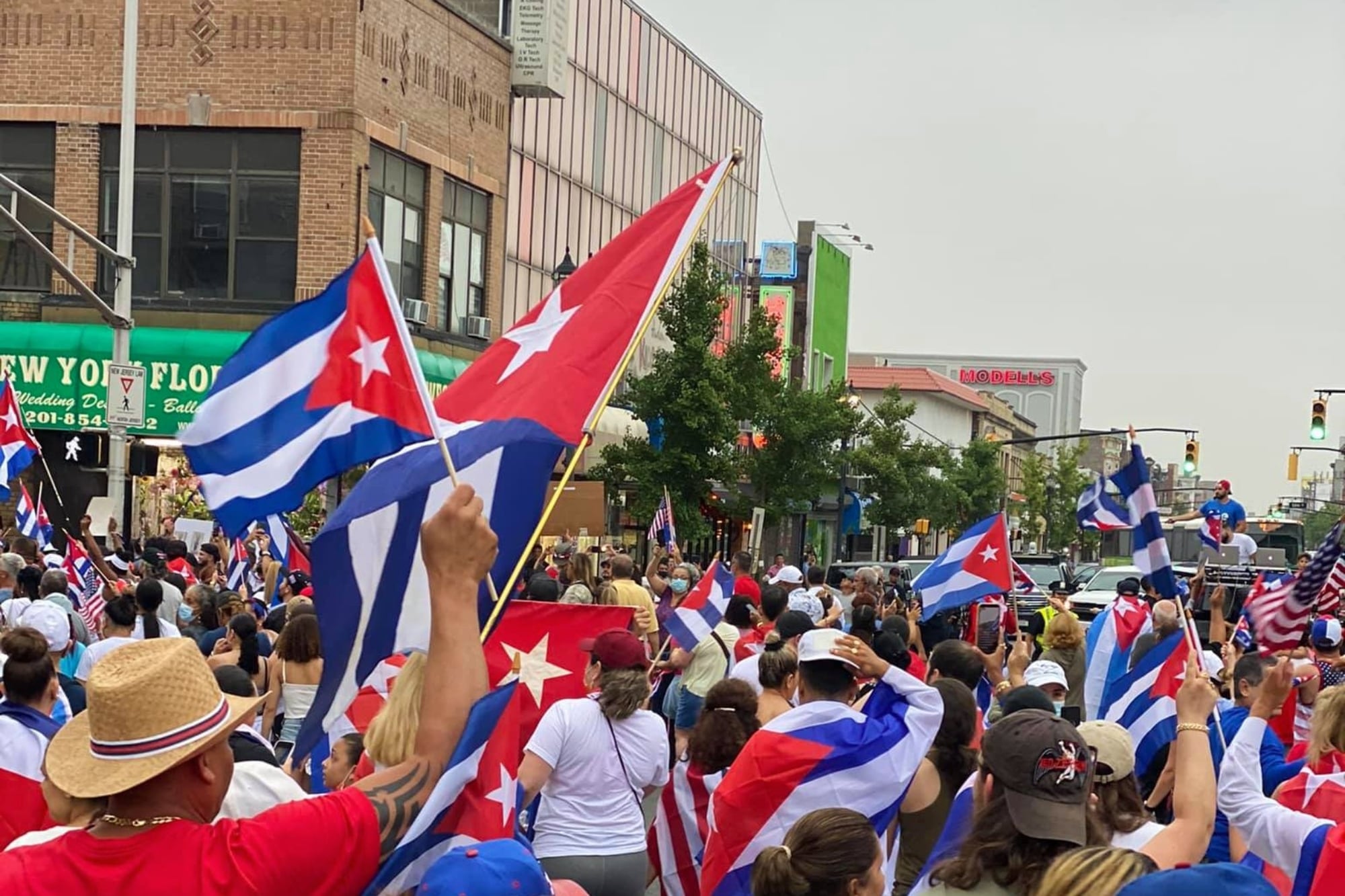 Cubanos en el sur de Florida piden por la liberación del país caribeño