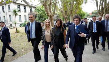 Fallo por YPF | Milei: “Tuvimos que arreglar las cagadas del imbécil de Kicillof y la corrupta de Cristina”