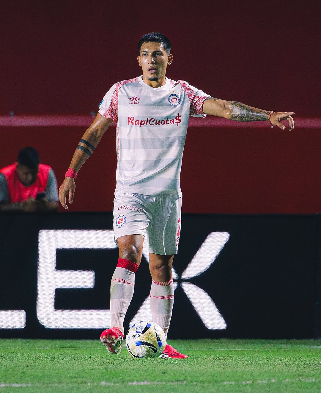 La sorpresa de River en el mercado de pases (foto: ig/tobiramirezok)
