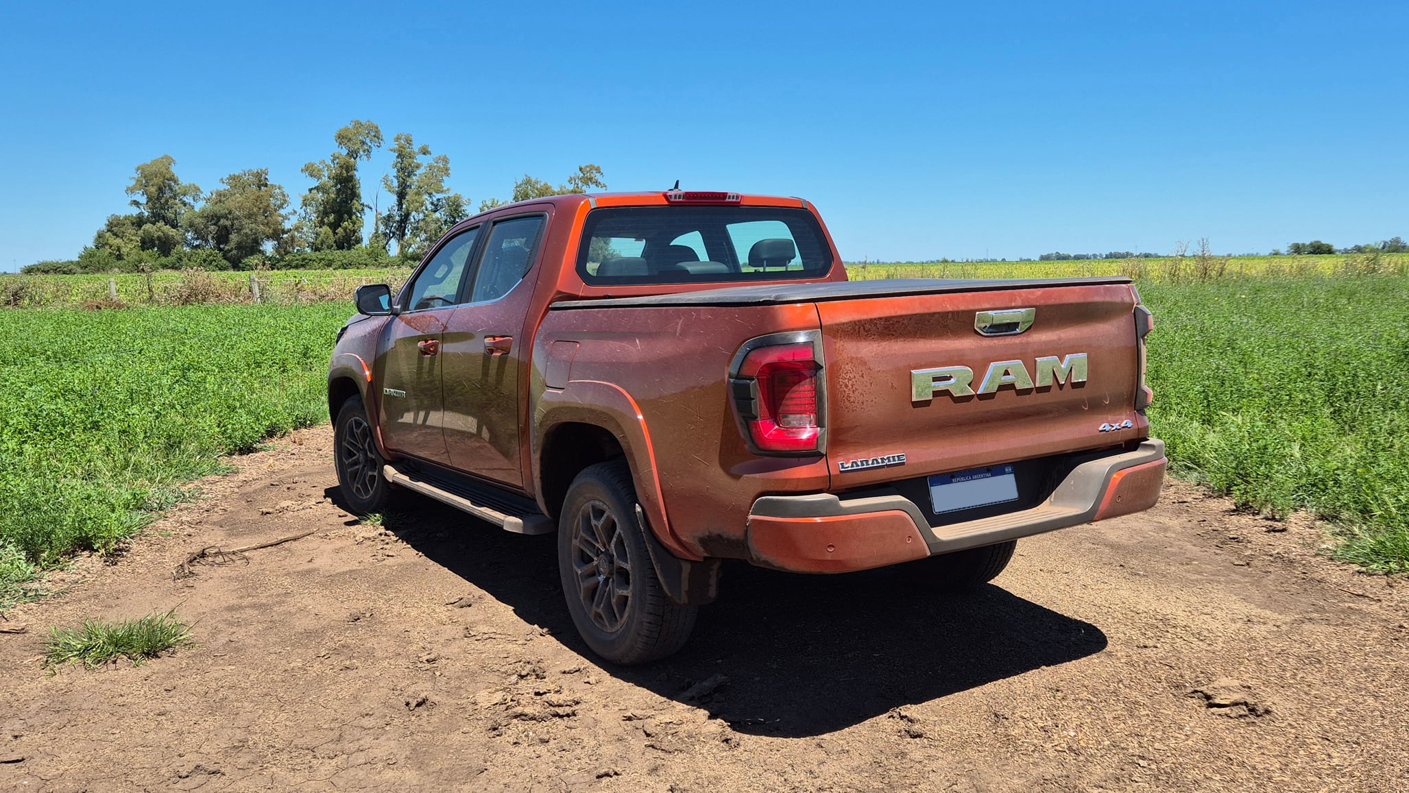 La identidad RAM, presente hasta en la tapa de la caja
